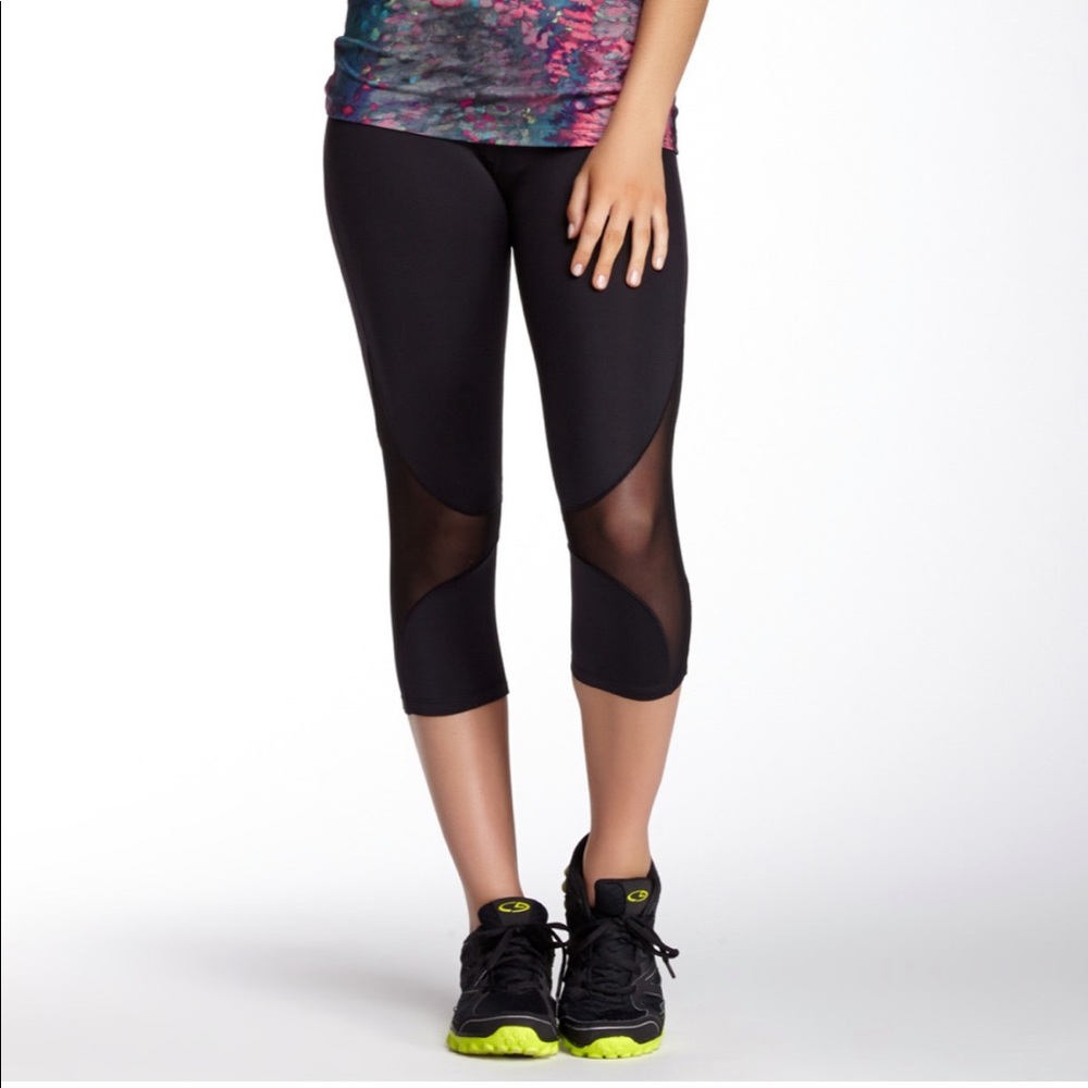 Studio by Capezio Vita Mesh Capri Leggings Black